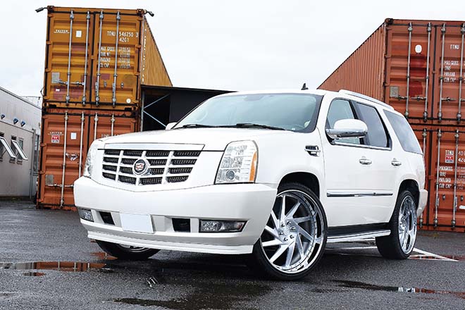 アメリカンsuvのビッグなボディはファミリーにも大好評 キャデラックエスカレード