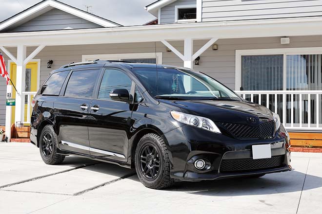 2012 TOYOTA SIENNA