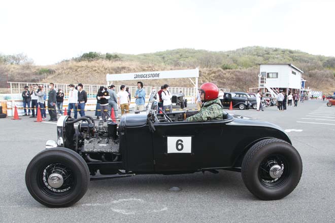 FLATHEAD　1928 Ford model A Roadster