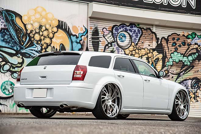 2006 DODGE MAGNUM