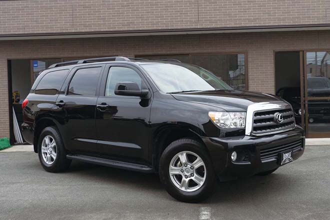 2011 TOYOTA SEQUOIA SR5