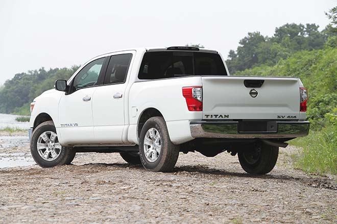 2018 NISSAN TITAN SV