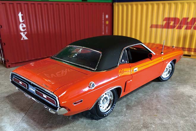 1/18 HIGHWAY 61 1971 DODGE CHALLENGER R/T