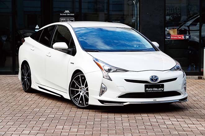 2017 TOYOTA PRIUS