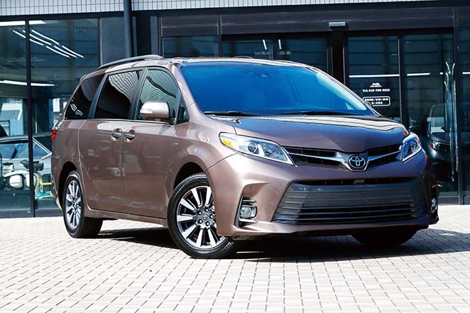 2018 TOYOTA SIENNA LIMITED