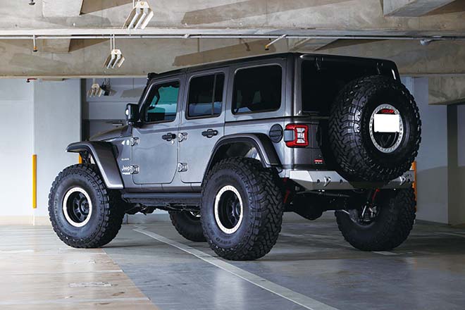 Jeep JL Wrangler Unlimited Sahara