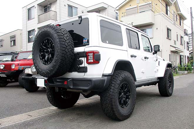 Jeep JL Wrangler Unlimited SAHARA